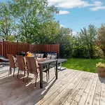 2 Bedroom Awesome In