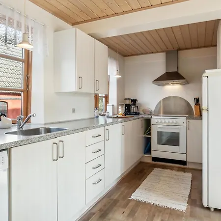 2 Bedroom Awesome In *