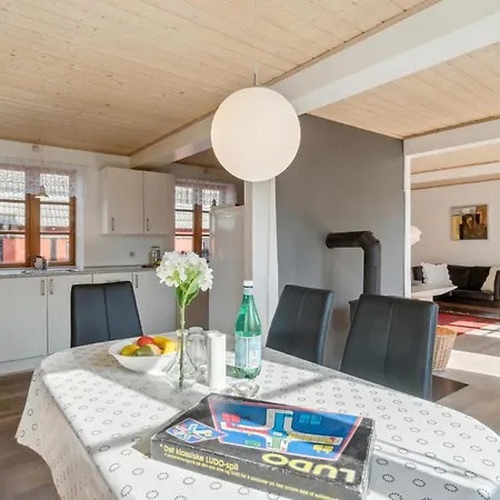 2 Bedroom Awesome In *