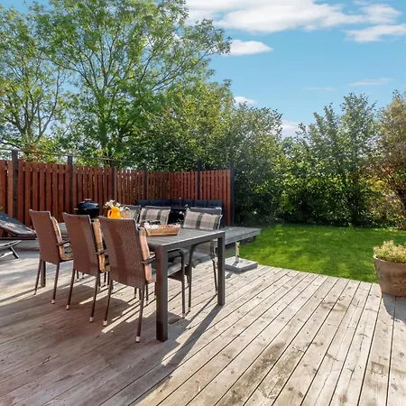 2 Bedroom Awesome In